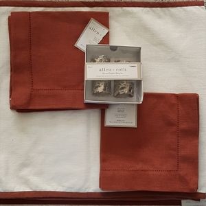Set of 4 Rust Color Napkins with 4 Leaf Antique Gold Color Napkin Rings, NWT